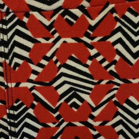 LulaRoe tall & curvy leggings red/ tan - Picture 4 of 5